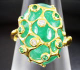 Золотое кольцо с ярким кабошоном уральского изумруда 15,14 карата и бриллиантами Золото