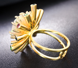 Золотое массивное кольцо с фантастическим опалом редкой огранки 4,53 карата, цаворитами, гранатами со сменой цвета, сапфирами и бриллиантами Золото