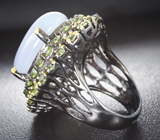 Серебряное кольцо с халцедоном и перидотами Серебро 925