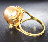 Золотое кольцо с крупной золотистой морской жемчужиной 14,25 карата и желтыми сапфирами Золото