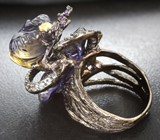 Серебряное кольцо с резными иолитами, аметистами и бесцветными топазами Серебро 925