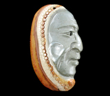 Камея-подвеска «Вождь» из цельной полихромной яшмы 