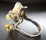 Серебряное кольцо с кристаллическим эфиопским опалом 4,59 карата и сапфирами