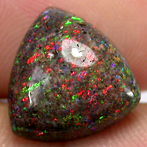 Многоцветный опал 4,92 карат