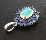 Чудесный серебряный кулон с кристаллическим опалом и синими сапфирами Серебро 925