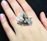 Серебряное кольцо с резными голубыми топазами и аквамарином, кристаллическим опалом, перидотами и аметистом Серебро 925