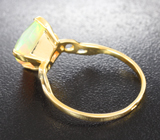Золотое кольцо с ограненным эфиопским опалом 2,36 карата Золото