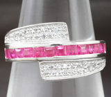 Элегантное серебряное кольцо с пурпурно-розовыми и бесцветными сапфирами Серебро 925