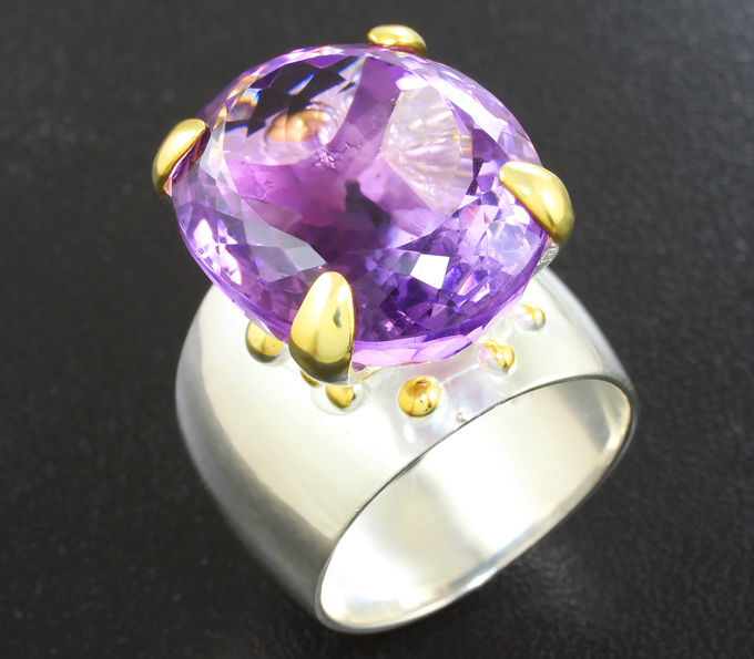Серебряное кольцо с аметистом