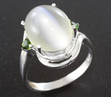 Серебряное кольцо с превосходным лунным камнем с эффектом кошачьего глаза и диопсидами Серебро 925