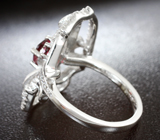 Изысканное серебряное кольцо с родолитами