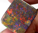 Крупный многоцветный опал 15,65 карат 