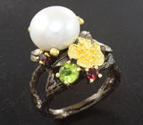 Серебряное кольцо с жемчужиной, перидотом и родолитами