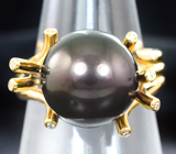 Золотое массивное кольцо с цветной морской жемчужиной 16,87 карата и 20 бриллиантами Золото