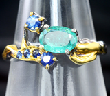 Серебряное кольцо с изумрудом 0,91 карата и синими сапфирами Серебро 925