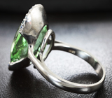 Серебряное кольцо с зеленым аметистом 15 карат и синими сапфирами Серебро 925