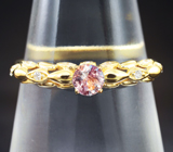 Золотое кольцо с уральским александритом 0,25 карата и бриллиантами Золото