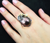 Серебряное кольцо с цветной жемчужиной 45,11 карата, голубым топазом и синими сапфирами Серебро 925