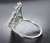 Великолепное серебряное кольцо с изумрудами
