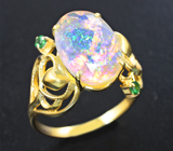 Золотое кольцо с ярким ограненным эфиопским опалом 3,63 карата и цаворитами Золото