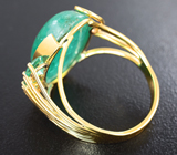 Золотое кольцо с уральскими изумрудами 13,89 карата и бриллиантом Золото