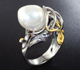 Серебряное кольцо с жемчужиной 15,88 карата и родолитами