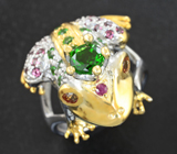 Скульптурное серебряное кольцо «Царевна-лягушка» с диопсидами, родолитами, пурпурным и оранжевыми сапфирами Серебро 925