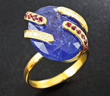 Золотое кольцо с крупным танзанитом 16,03 карата, красными сапфирами и бриллиантами Золото