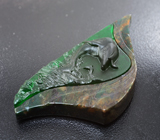 Камея-подвеска «Дельфин» из ювелирного стекла на яшме