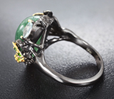 Серебряное кольцо с авантюрином, голубыми топазами и диопсидами