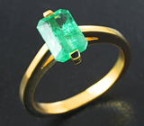 Золотое кольцо с ярким уральским изумрудом без облагораживания 1,01 карата Золото