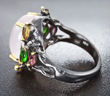 Серебряное кольцо с розовым кварцем, диопсидами, розовыми и желтыми турмалинами Серебро 925