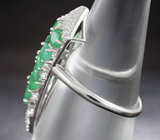 Оригинальное серебряное кольцо с превосходными изумрудами Серебро 925