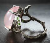 Серебряное кольцо с розовым кварцем 17+ карат и диопсидами