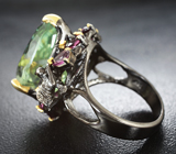 Серебряное кольцо с зеленым аметистом и родолитами