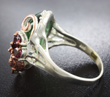 Серебряное кольцо с хризопразом и родолитами