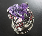 Серебряное кольцо с резным аметистом, розовыми турмалинами и родолитами Серебро 925
