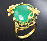 Золотое кольцо с эффектных размеров уральским изумрудом 18,05 карата и бриллиантами Золото