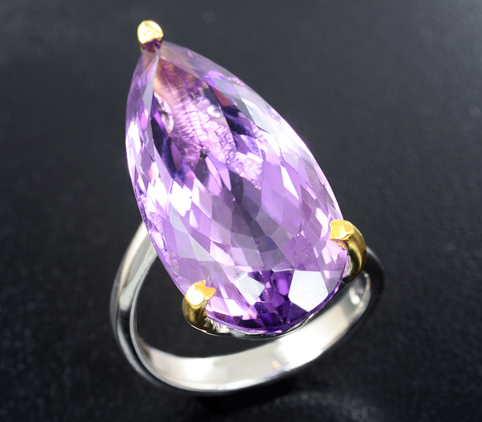 Серебряное кольцо c аметистом 15,76 карата