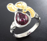 Серебряное кольцо с рубеллитом турмалином 3,67 карата и голубым сапфиром