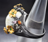 Серебряное кольцо с жемчужиной барокко 36,67 карата, цаворитами гранатами и разноцветными сапфирами Серебро 925