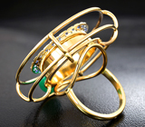 Золотое кольцо с мобильной изумрудной сферой 2,9 карата и голубыми сапфирами Золото