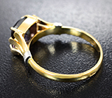 Кольцо с чистейшей шпинелью со сменой цвета 2,18 карата Золото