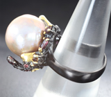 Серебряное кольцо с жемчужиной барокко и родолитами Серебро 925