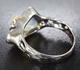Серебряное кольцо с кристаллическим эфиопским опалом 2,34 карата, цаворитом и красным сапфиром Серебро 925