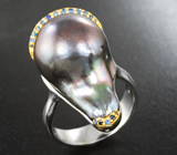 Серебряное кольцо с цветной жемчужиной барокко 33,43 карата и синими сапфирами  Серебро 925