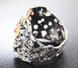 Серебряное кольцо с рубином и синими сапфирами