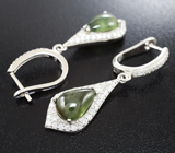 Изящные серебряные серьги с зелеными сфенами Серебро 925