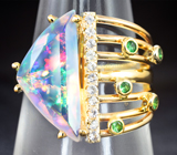 Золотое кольцо с редкой красоты эфиопским опалом авторской огранки 2,54 карата, цаворитами и лейкосапфирами Золото