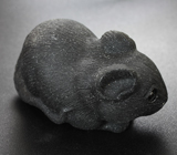 Миниатюра «Мышка» из цельного обсидиана 399,51 карата